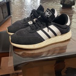 Adidas Iniki