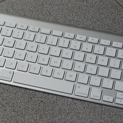 Apple Key Board