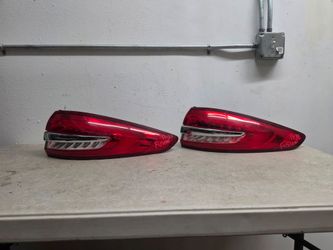 Right tail light ford fusion 2017 2018 2019 2020