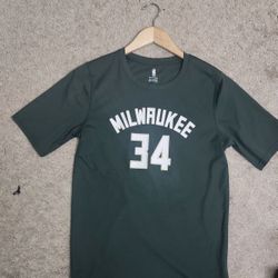 Giannis Antetokounmpo T-Shirt