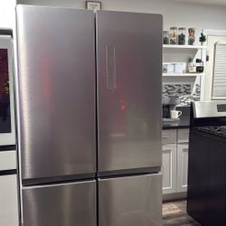 Frigidaire 4 Door French Door Fridge. 