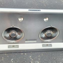 ZEPHYR  HOOD STOVE RANGE EXCELLENT CONDITION 