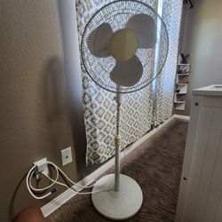 Oscillating Pedestal Standing Floor Fan from Others