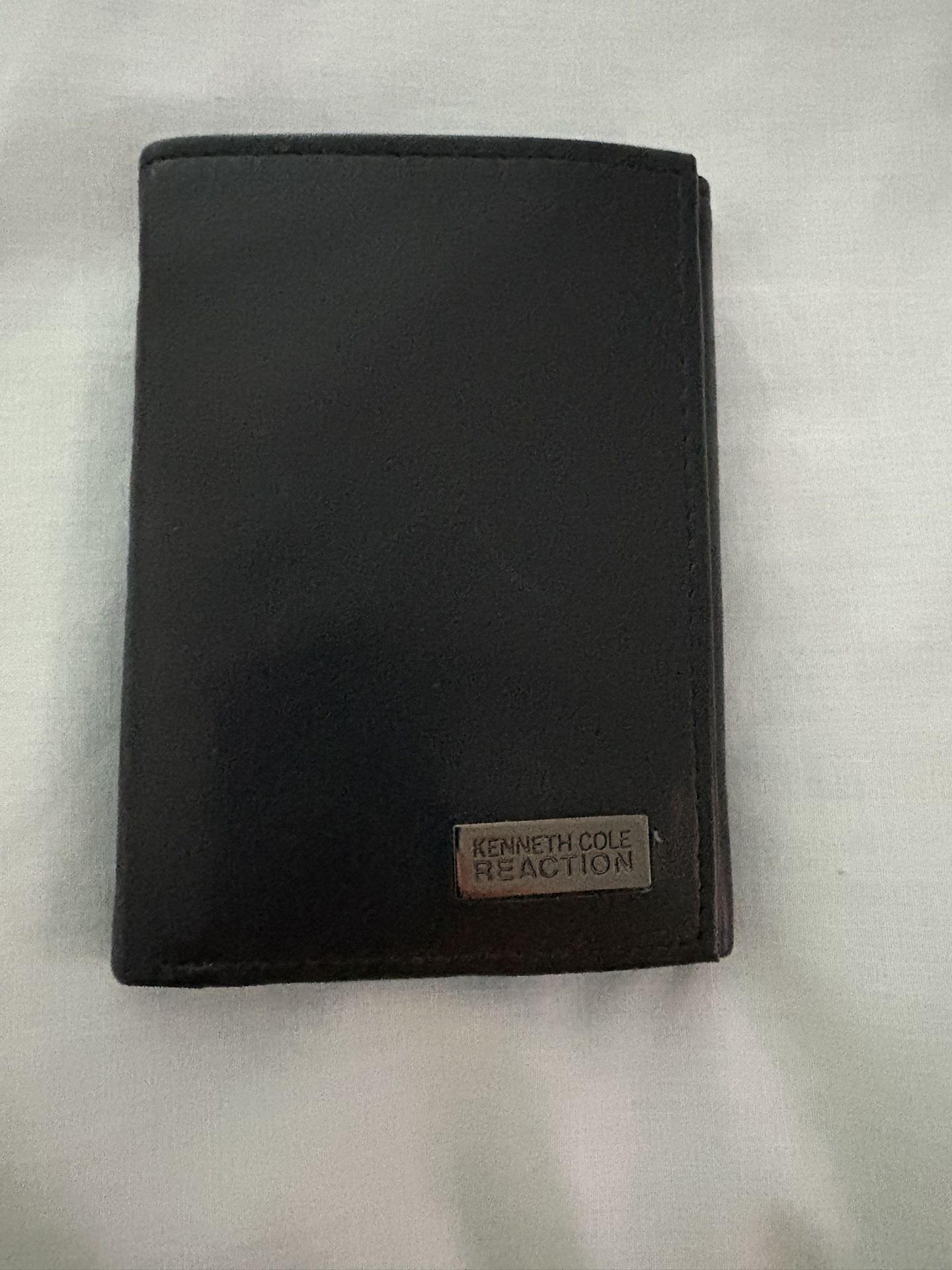 Kenneth Cole, trifold wallet, new