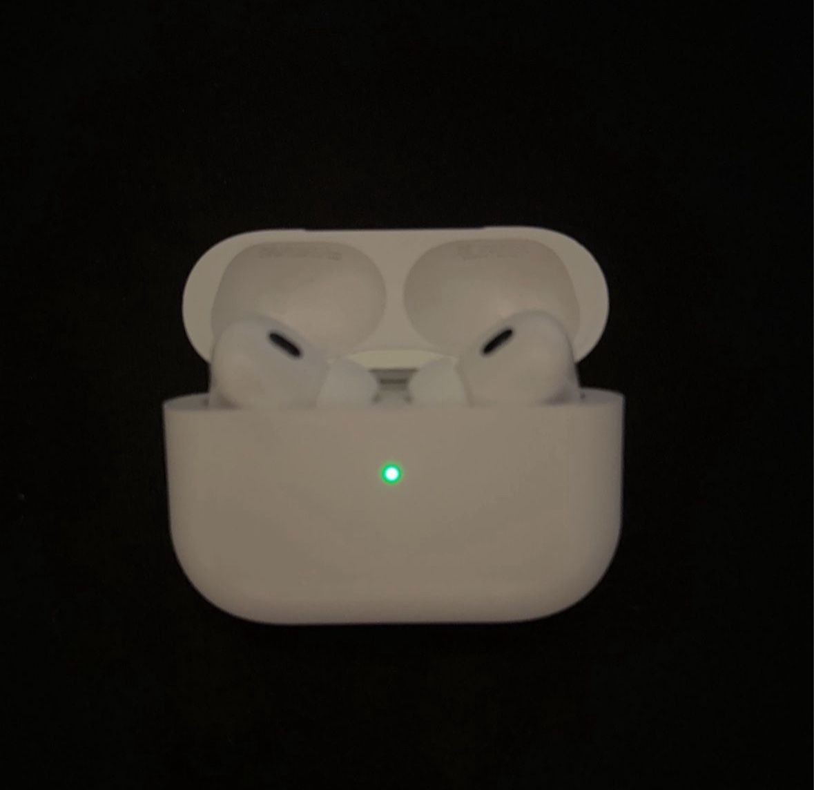 Apple Airpod Pros 2 (slightly used)