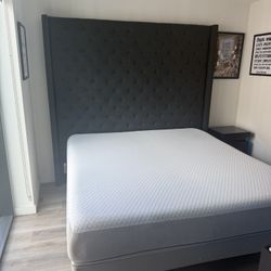 Sleep Number 360 iLE King Smart Bed with Adjustable Base + Headboard - Excellent Condition
