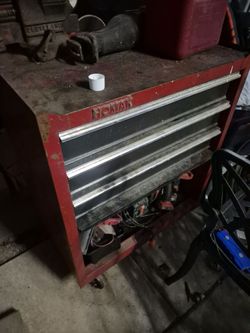 Tool box 3 drawers with weells