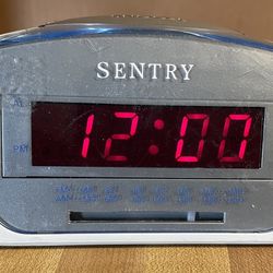 Vintage SENTRY AM/FM Digital Alarm Clock Radio See Through Clear Model CR-102
