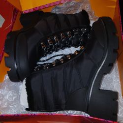 ** TORY BURCH BLACK BOOTS/ SIZE 9