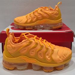Womans Nike Vapormax Plus Orange Size 8.5