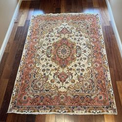 Fine Persian Rug 5’ X 7’