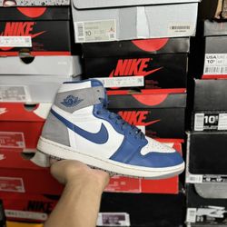 Jordan True Blue 1s size 10  USED But Clean