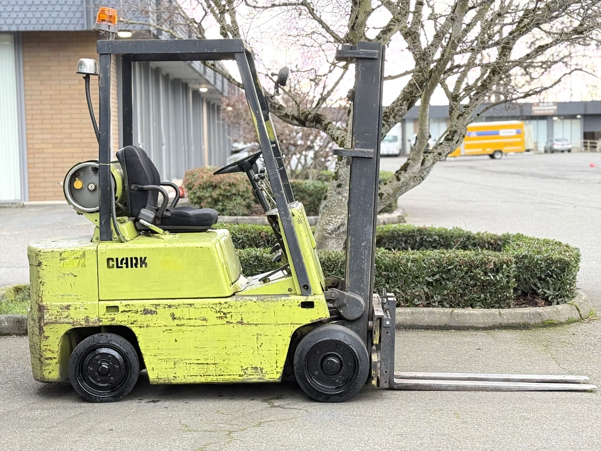 Forklift Clark LPG 5,000 lb Capacity