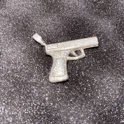 925 Itally Silver VVS Mossanite Gun Pendent 