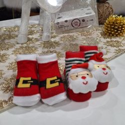 CHRISTMAS  BABY 👶  SOCKS  $3