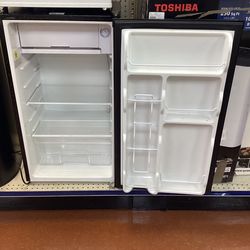 Upstreman Mini Fridge