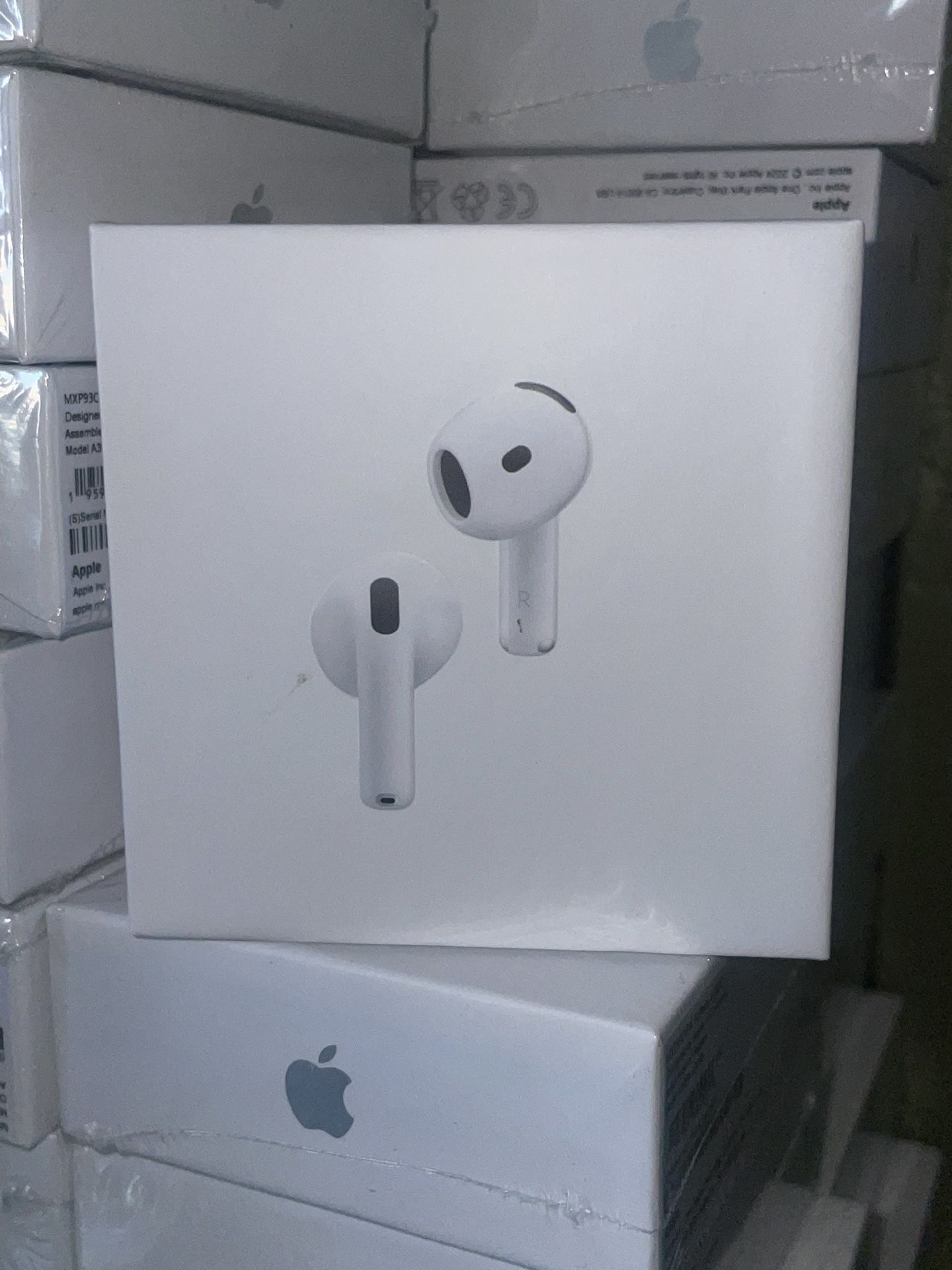 AirPods 4