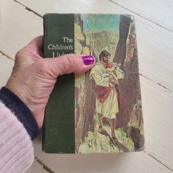 The Children's Living Bible child size vintage hardcover book