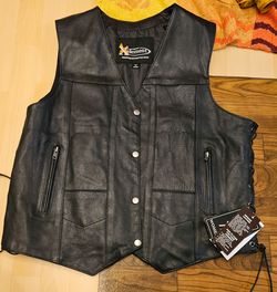 Brand New(Tags Attached) Woman's Ten Pocket Genuine Leather Vest(4XL)
