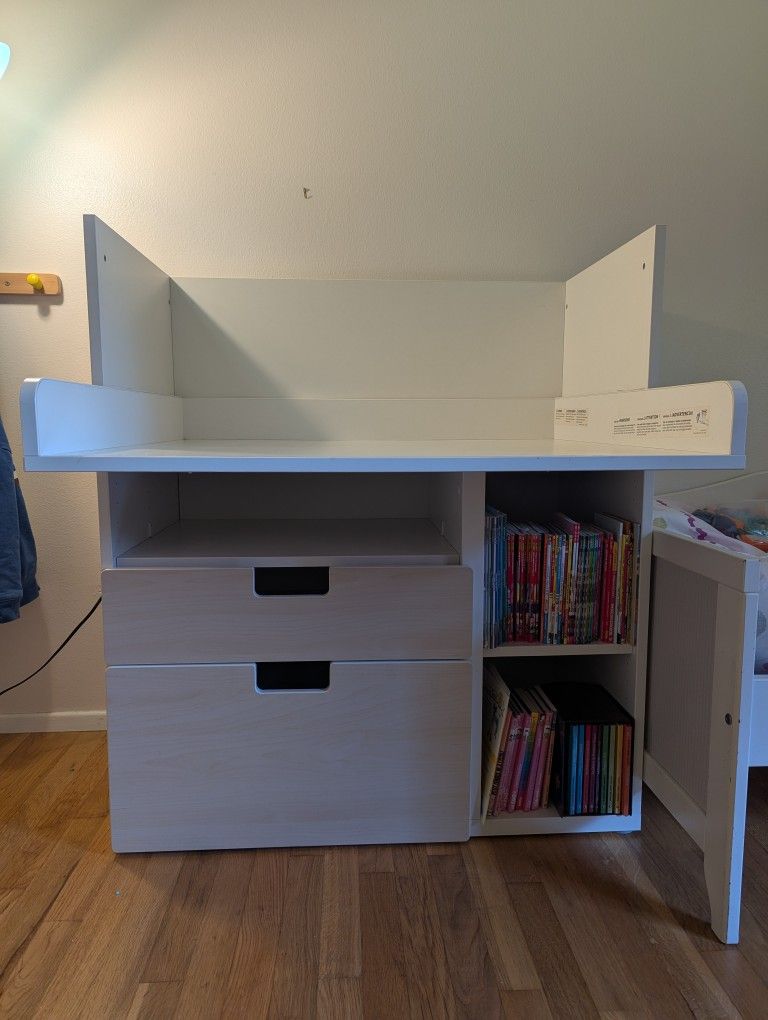 Smastad Changing Table /Kids Desk