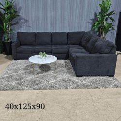 🛋️ Large Black Sectional Sofa (Delivery Available!! )