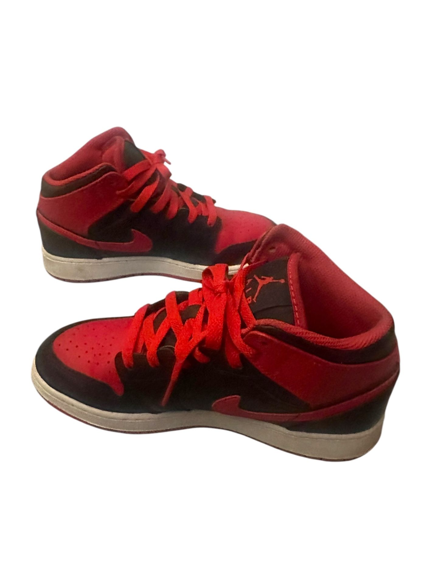 NIKE AIR JORDAN 1 MID GS DQ8423-060 BLACK FIRE RED WHITE YOUTH SIZE 5.5Y