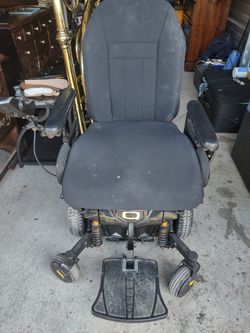 Quantum Edge 3 Handicap Powered Wheel Chair