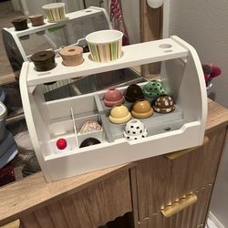 Melissa & Doug Ice Cream Play Kit 