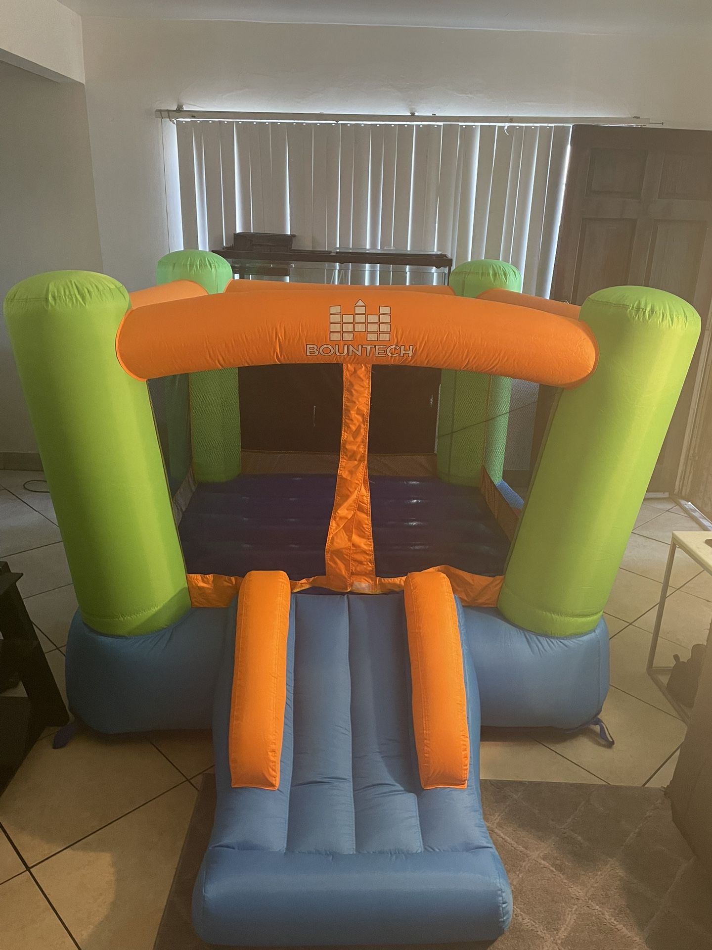 Mini Bounce House With Air Pump Included 