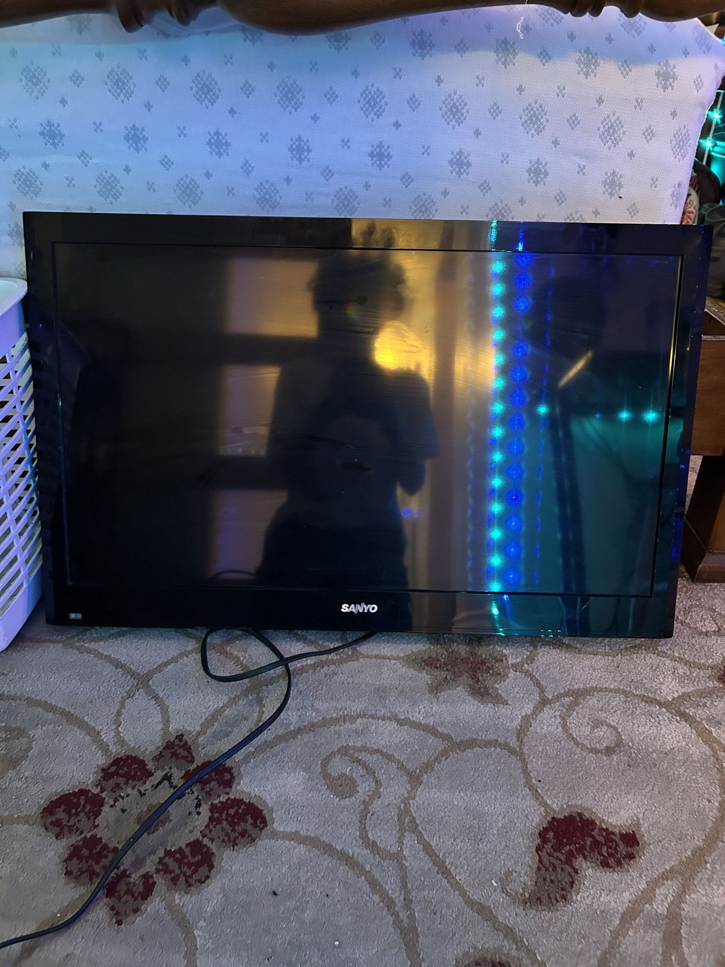 Sanyo HDTV 31.5” LED Edge Lit LCD