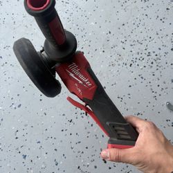 Milwaukee Rapid Stop M18 Grinder 