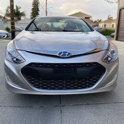 2011 Hyundai Sonata Hybrid 