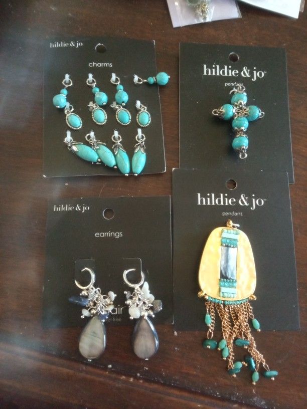 14 Hildie&Jo Pendants New