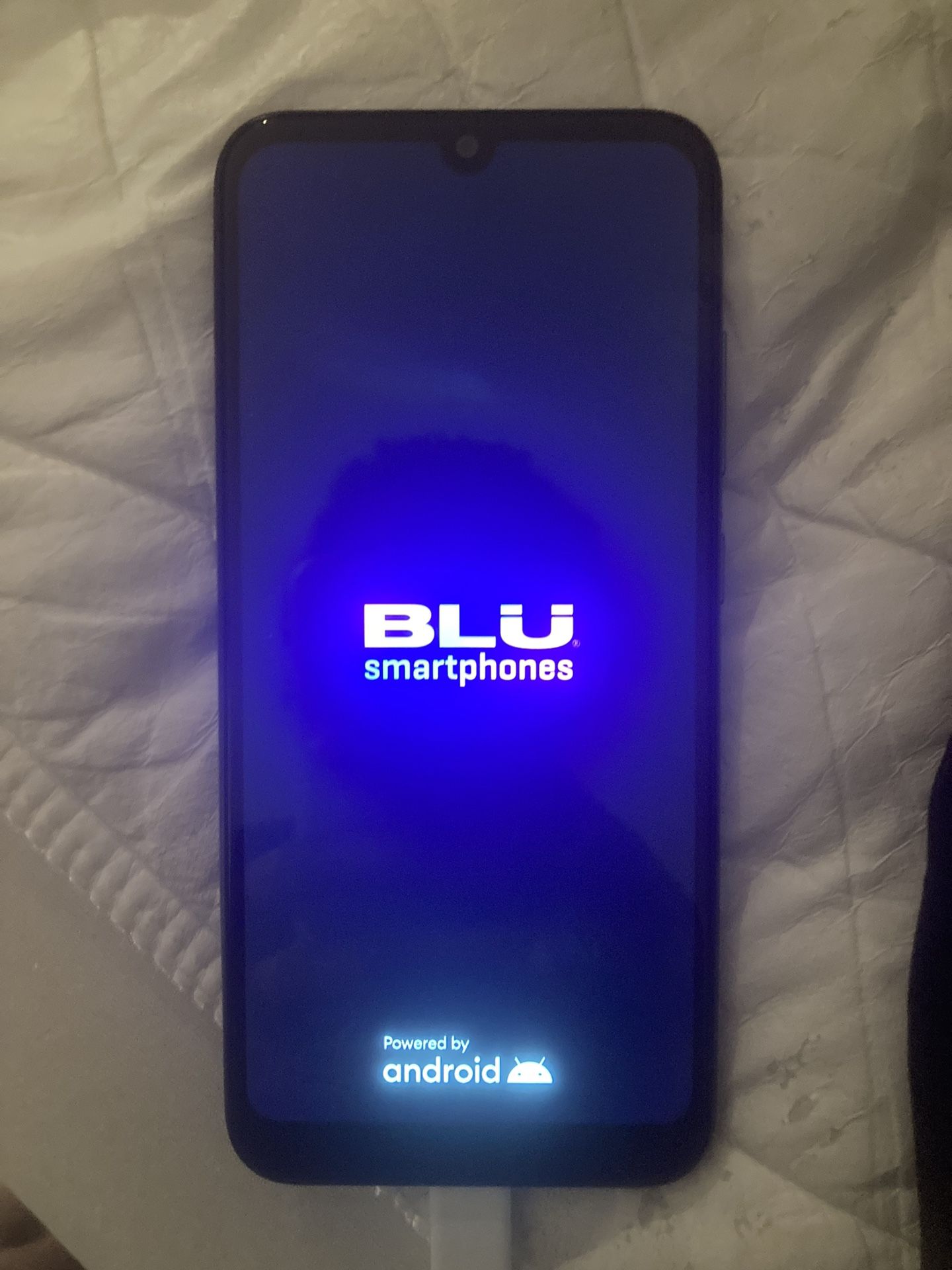 Selling BLU Android phone