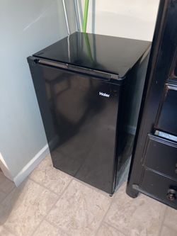Haier Mini Fridge 