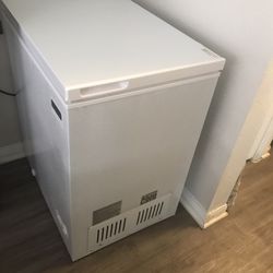 Box Freezer $ 150 Cash