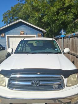Toyota toundra 2000 4,7 Good condition.