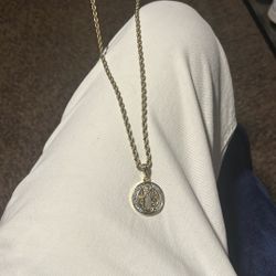 Gold  Plated Chain With Pendant