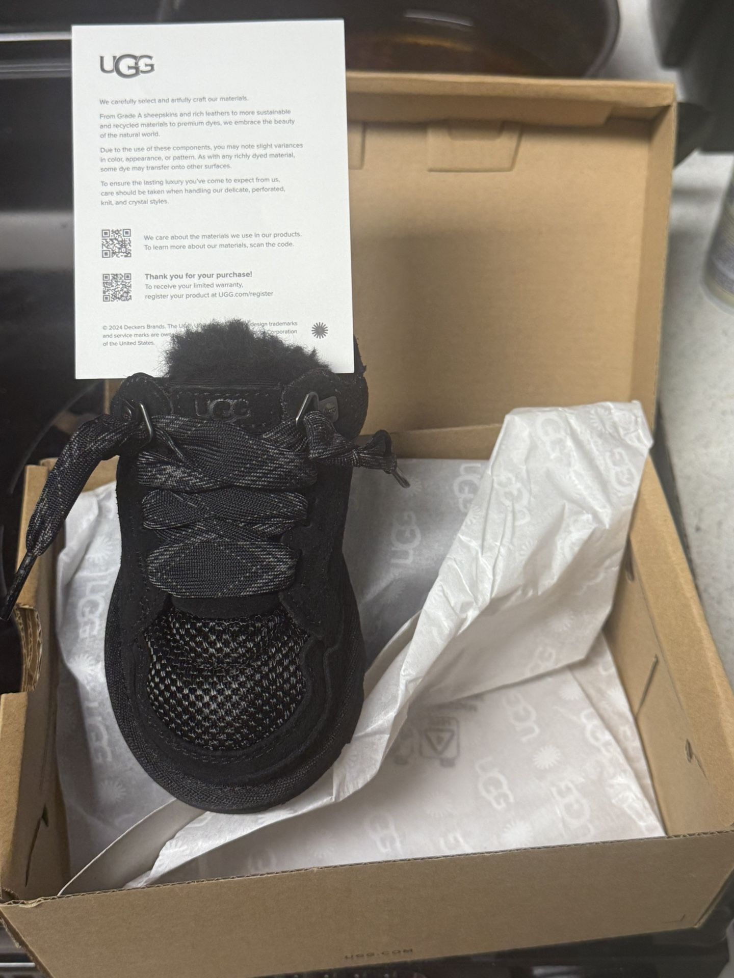 New Kids Ugg  Size 7