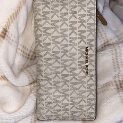 Michael Kors Wallet & Card Case