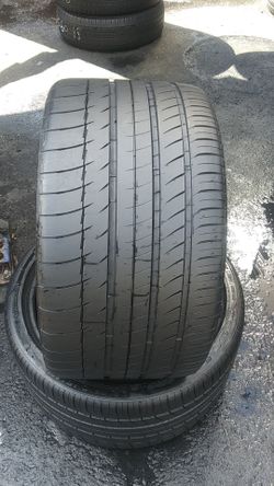 2 used tire Michelin pilot 305/30/19