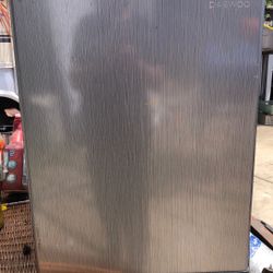 Stainless Steel Mini Fridge (DAEWOO)
