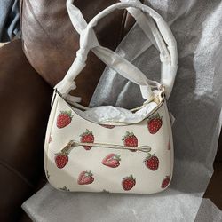 Teri Hobo Bag With Strawberry Print  Horigilal Marca  COACH
