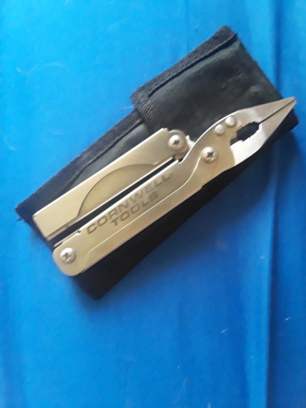 New Cornwell Tools Multi-tool with case.. make offer..