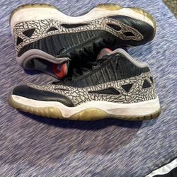 Jordan 11 low snake 