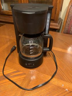 Coffee maker. 5 cups