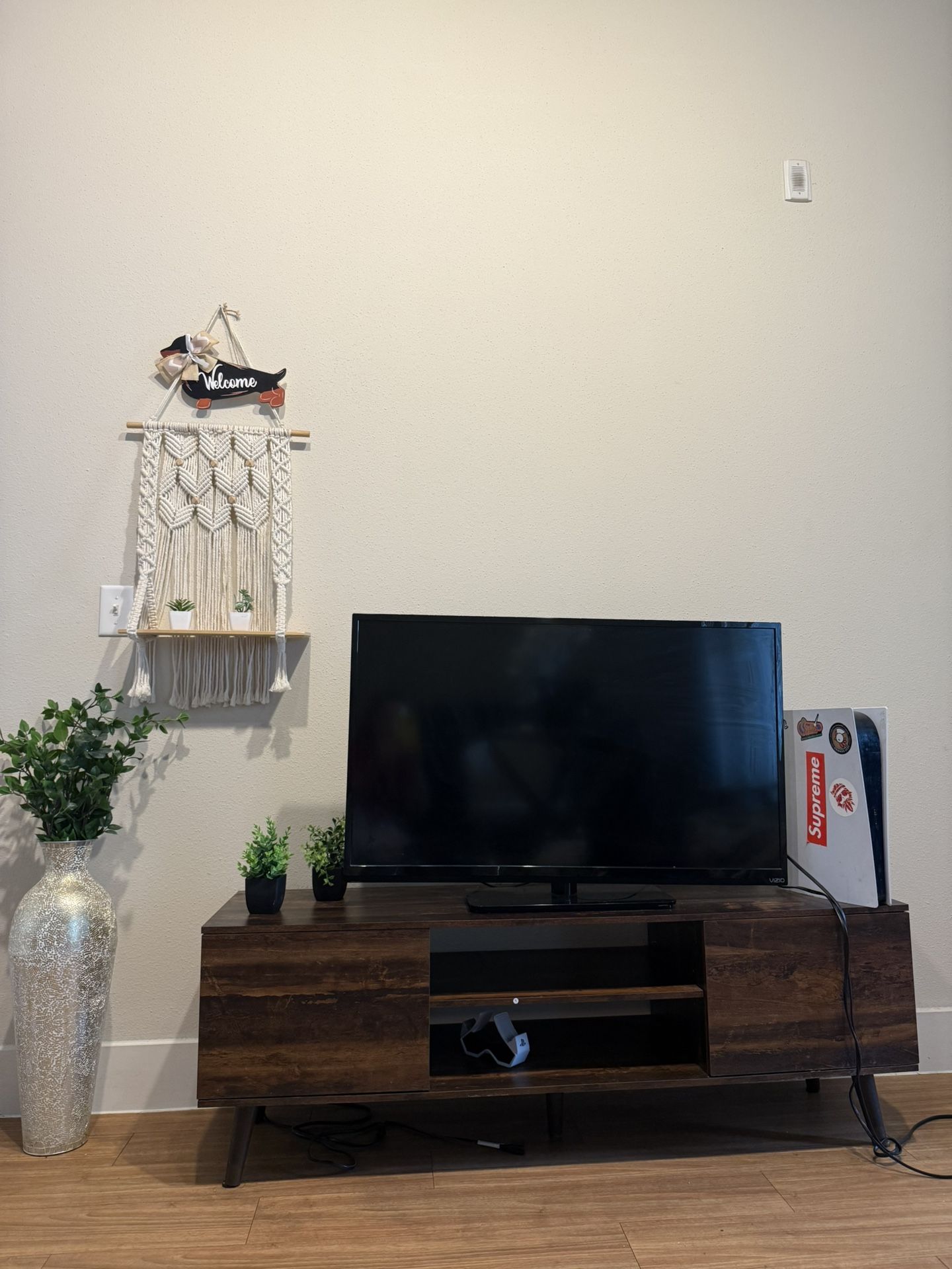 TV stand For Sale (pick Up Only)
