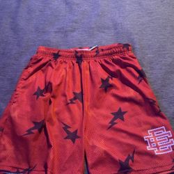 EE SHORTS