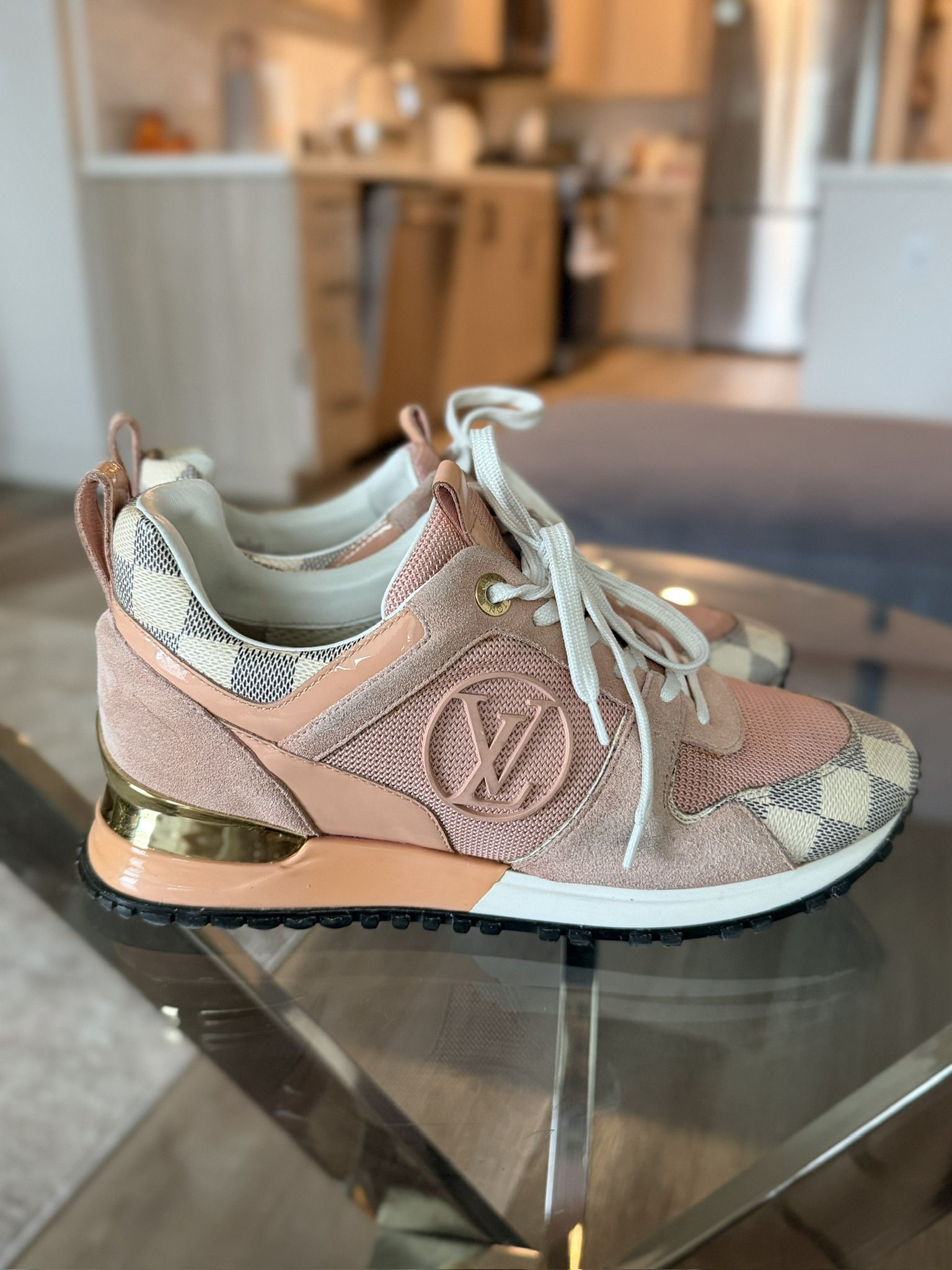 Louis Vuitton Sneakers Pink Multiple colors Original