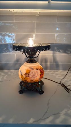 Vintage GWTW Lamp